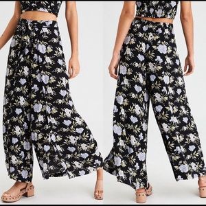 AE Floral Wide Leg Pant